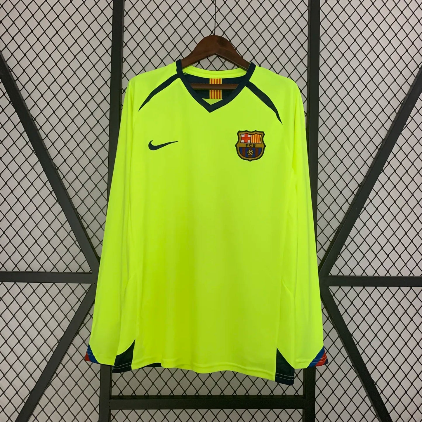 2005-06 Barcelona away long sleeve